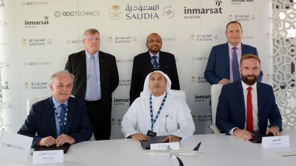 الخطوط السعودية تمنح ضيوفها تجربة سفر ممتعة بإطلاق شبكة الاتصال عريض النطاق من إنمارسات وجي دي سي تكنيكس