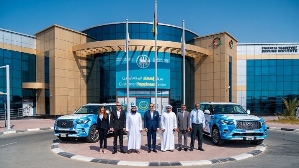 يوفر معهد مواصلات الامارات للسياقة خدمات تدريب (VIP) متميزة، بالاضافة إلى خدمات ترخيصه للسائقين في جميع فئات المركبات، و كما اطلق حديثاً عروض متميزة بمناسبة افتتاح (اكسبو 2020). إنفينيتي من العربية للسيارات و معهد مواصلات الامارات للسياقة يدشنان مركبة QX80 لفئة كبار الشخصيات في معهد مواصلات الامارات للسياقة