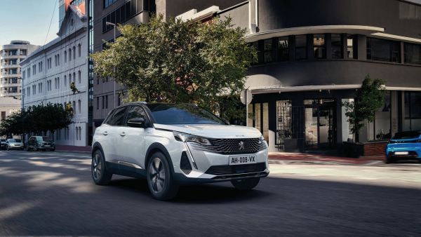 PEUGEOT 3008 HYBRID4 Front. The Millionth PEUGEOT 3008 Rolls off the Production Lines at the Sochaux Factory