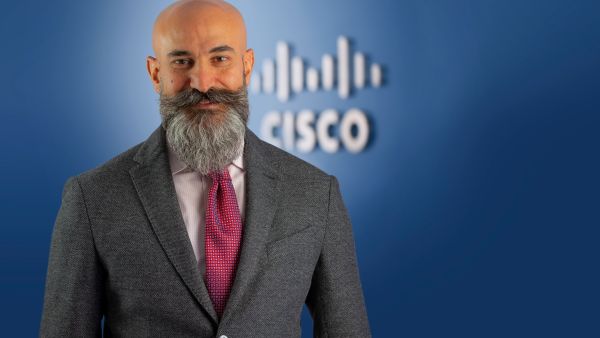 شكري عيد، المدير العام لشركة سيسكو في منطقة الخليج سيسكو تحتفل باليوبيل الذهبي لدولة الإمارات العربية المتحدة وتسعى إلى تعزيز الابتكار خلال الخمسين عاماً القادمة