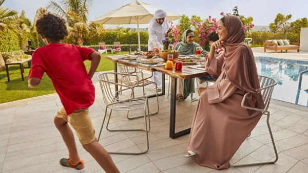 سيوفر مشروع "دالياز" لسكانه مجموعة واسعة من المرافق التي تلبي احتياجات الحياة العصرية ومن بينها مدرسة ومساجد ومساحات خضراء فسيحة وأحواض سباحة مفتوحة الدار تُطلق مشروع "دالياز" في "ياس إيكرز"