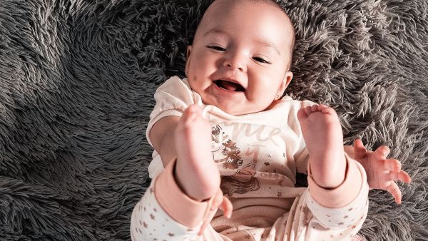 مقتل طفلة ووضعها في "الفريزر" على يد أمها