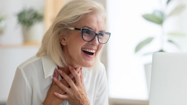 woman wins $200,000 lottery prize on her retirement day