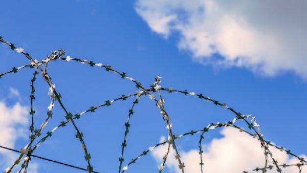التوقيف الإداري.. انتهاك للحقوق بحجة الحفاظ على الأمن