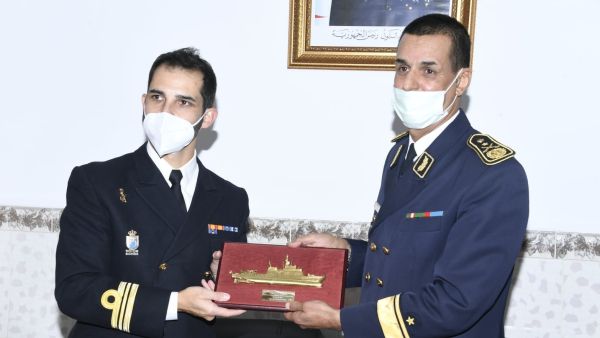 مناورات حربية بين الجزائر وإسبانيا لتأمين الملاحة في البحر الأبيض