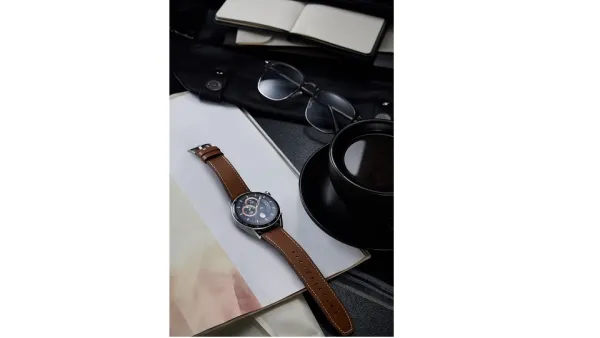 The Huawei Watch GT 3 Moon Phase Collection II 
