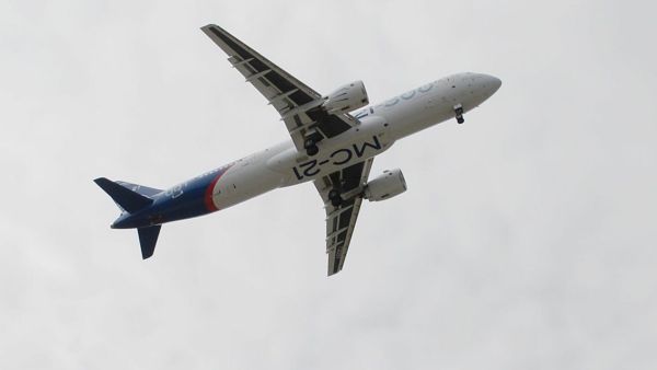 "إم إس-21" طائرة روسية جديدة تحلق للمرة الأولى