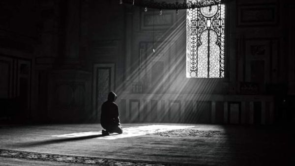 لماذا نهانا القرآن عن محاسبة اللآخرين؟