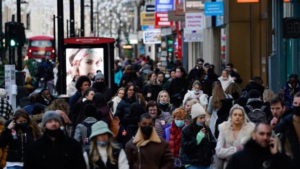 London shoppers 