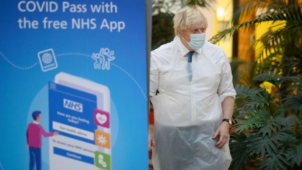 coronavirus cases jumps in the UK and the US