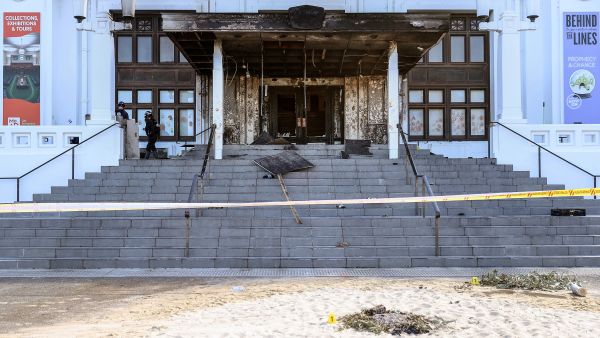 Australia’s former parliament building caught fire