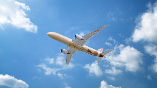 Avoid the airport queues, save time, and receive 1,000 Etihad Guest Miles for using Early Check-In Etihad Airways Travel Tips for a Smooth Airport Experience This December