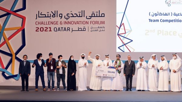طالب كارنيجي ميلون في قطر يفوز بأحد المراكز الخمسة الأولى في ملتقى التحدي والابتكار قطر 2021