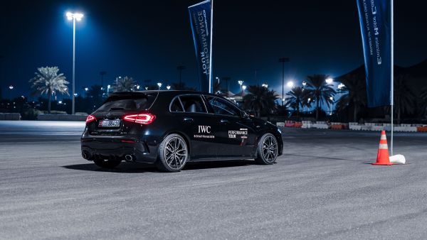 تتميّز مركبات AMG بكونها توفر أعلى مستويات الأداء مع مزايا سيطرة فائقة والكثير من الثبات، وهي بالتالي تأخذ عشّاق السيارات إلى مستويات جديدة بالكامل من الطاقة والديناميكية والهندسة الراقية ’شركة الإمارات للسيارات‘ تحتفل باليوبيل الذهبي لدولة الإمارات عبر النسخة الذهبية من ’جولة AMG للأداء‘ في ’جزيرة ياس‘