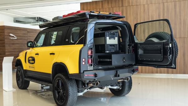 Dealership’s Vehicle Customisation Centre modifies vehicle to order Al Tayer Motors Creates a Storm With a Bespoke ‘Shamal’ Defender