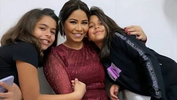 شيرين و ابنتيها شيرين و ابنتيها