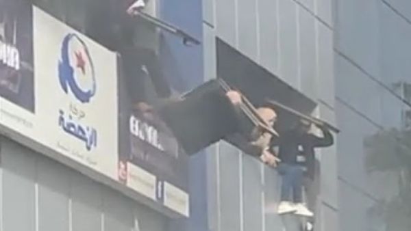 حريق في مقر حركة النهضة بتونس