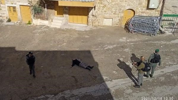 اصابة فلسطينية في الخليل