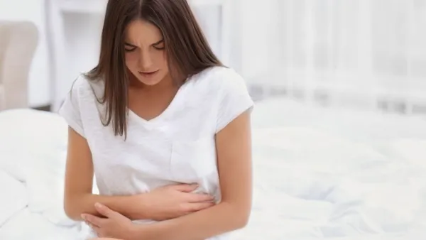 أسباب آلام البطن وكيفية علاجها