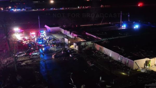 أعاصير تضرب الولايات المتحدة