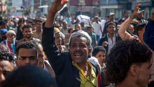 تسبب النزاع الدموي في اليمن بمقتل وإصابة مئات الآلاف