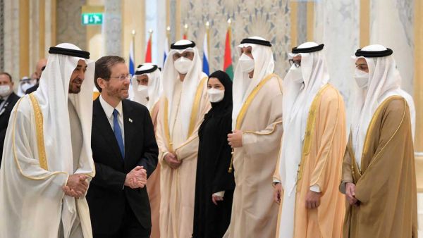 هرتصوغ يلتقي محمد بن زايد