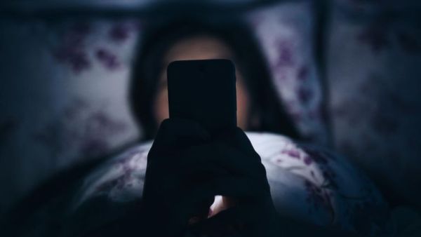 8 خطوات للتوقف عن السهر حتى وقت متأخر