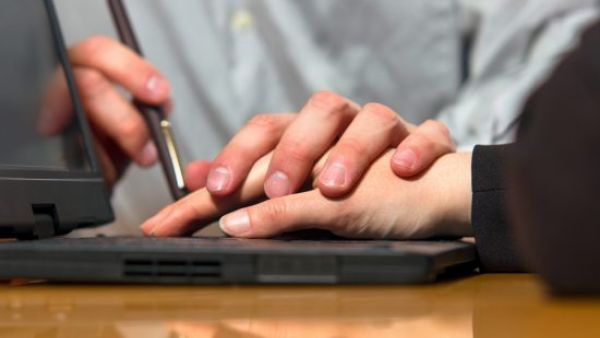 الجنس مقابل النقط