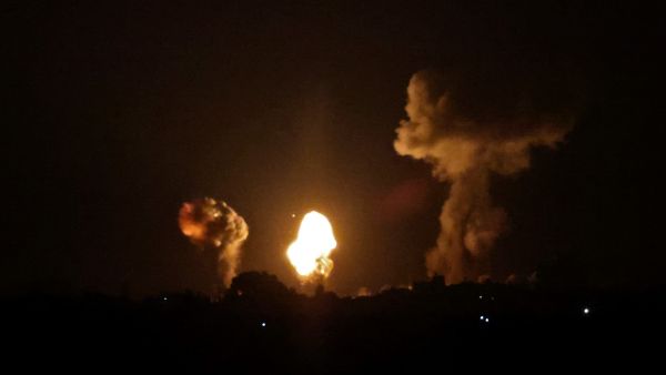 Israeli strikes Hamas positions in Gaza with fighter jets, helicopters and tanks