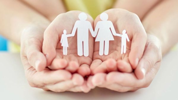 طبيب البوابة: 5 أخطاء تربية تجعل الأطفال أنانيين
