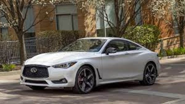 تمتاز إنفينيتي Q60 بمظهرها القوي وسماتها الواضحة التي تجذب انتباه الجميع. إنفينيتي Q60 - سيارة من فئة الكوبيه عالية الأداء تمثل تجسيداً للكمال
