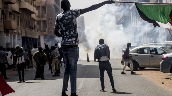 صدامات بين المحتجين وقوات الامن في شوارع الخرطوم / أرشيفية