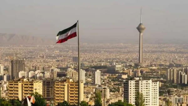فرديد... الانتصار بهيدغر للجمهورية الإسلامية