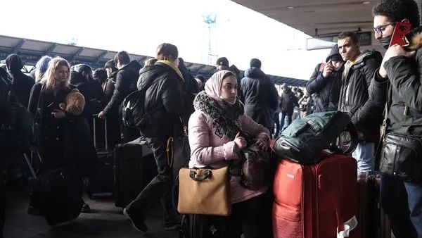 الأردن والجزائر يجريان عمليات إجلاء لرعاياهما في أوكرانيا