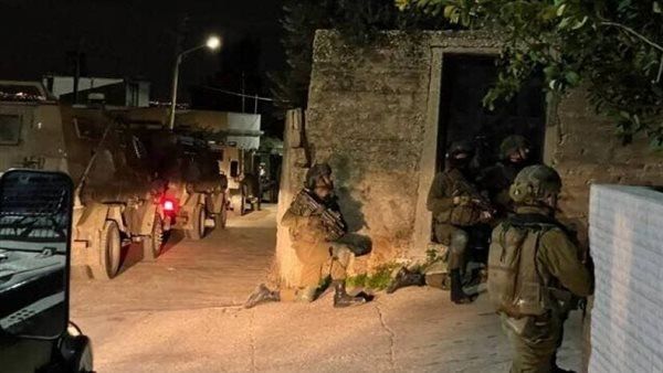 الاحتلال يحيط بمنزل الاسير محمود غالب جرادات