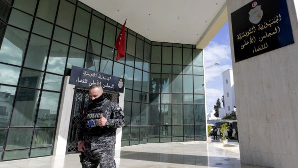 Tunisia called to reverse his decision to disband the country’s Supreme Judicial Council