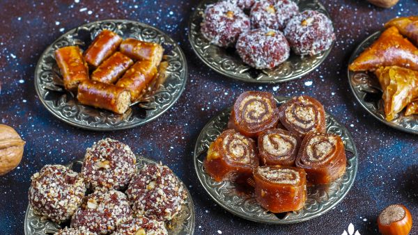 Tugra highlights the culinary traditions of a centuries old culture in a vibrant and chic setting. Muriya Brings The Best Of Turkish Culinary Tradition With The Opening Of Tugra At Jebel Sifah