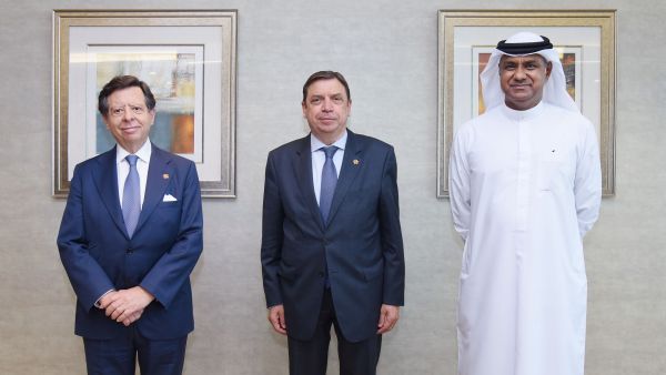 خلال الحدث الإمارات للشحن الجوي تستضيف وفداً وزارياً من إسبانيا