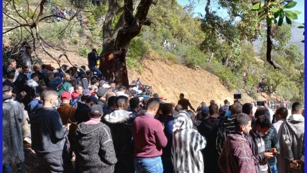 مئات المغاربة يشيعون الطفل ريان 