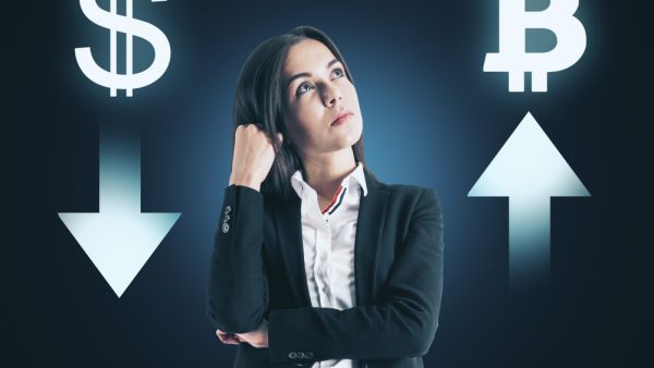 كيف يؤثر رفع أسعار الفائدة على سوق العملات الرقمية؟