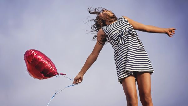 علاقات البوابة: 6 طرق للاحتفال بعيد الحب للعزاب