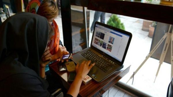 وأبلغت مجموعة "نتبلوكس" المعنية بمراقبة أداء الإنترنت، عن حدوث عطل كبير ما أثر على طهران ومناطق أخرى.