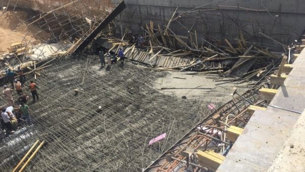 الموقع عبارة عن مشروع متعثر منذ 8 سنوات 