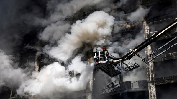 powerful explosions rocked residential districts of Kyiv