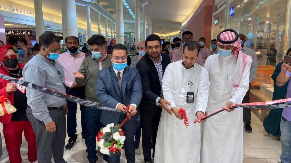 رد تاغ تفتتح متجراً جديداً في غرناطة مول بالرياض