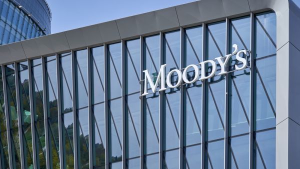 Moody's Downgrades Russia's Ratings to Ca