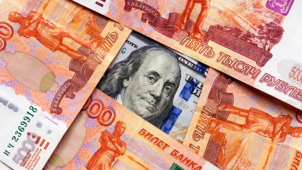 Russia Threatens to Pay External Debt in Roubles
