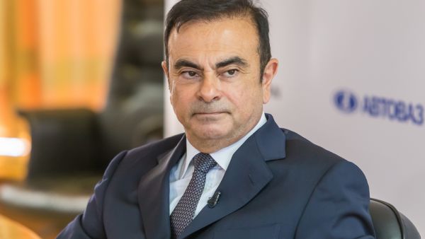 Tokyo Court Convicts Nissan Ex-Executive in Carlos Ghosn Case