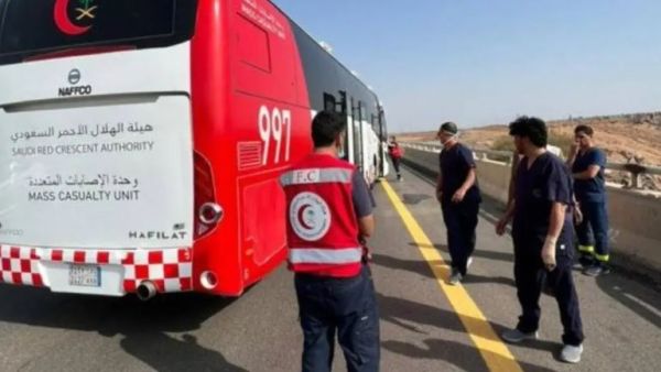 8 أشخاص لقوا مصرعهم،  وأصيب 43 آخرون في حادث انقلاب حافلة في المدينة المنورة.