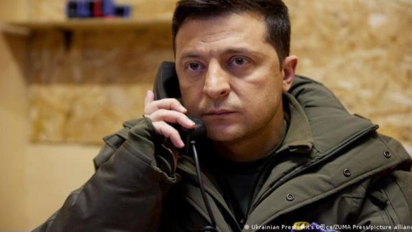  لا تسمح السلطات الأوكرانية بمغادرة الرجال في سن القتال.